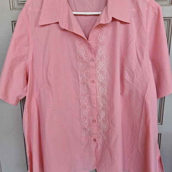 1411 Plus Sz3X Blouse Buttondown Short Sleeves Collar Lace Inset Lt Weight Nice - Picture 2 of 13